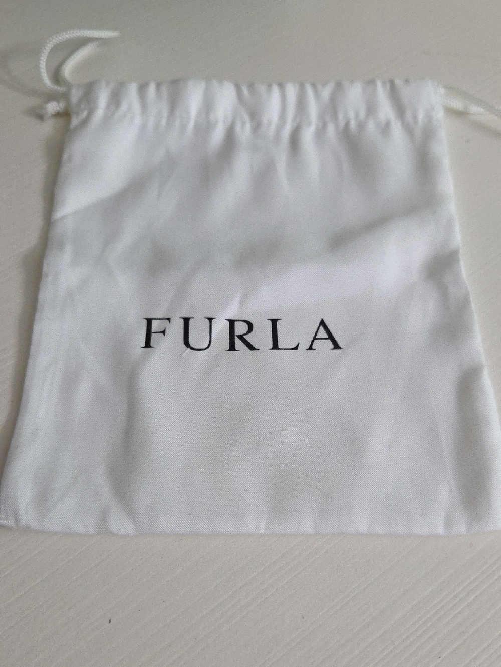 Furla Green Credit Card Leather Compact with Gold Logo - Picture 10 of 11